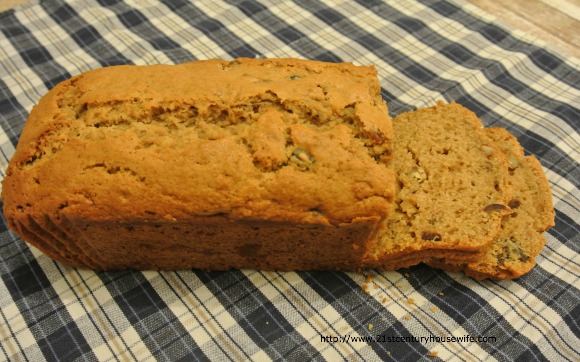 Applesauce Date and Walnut Loaf Cake
