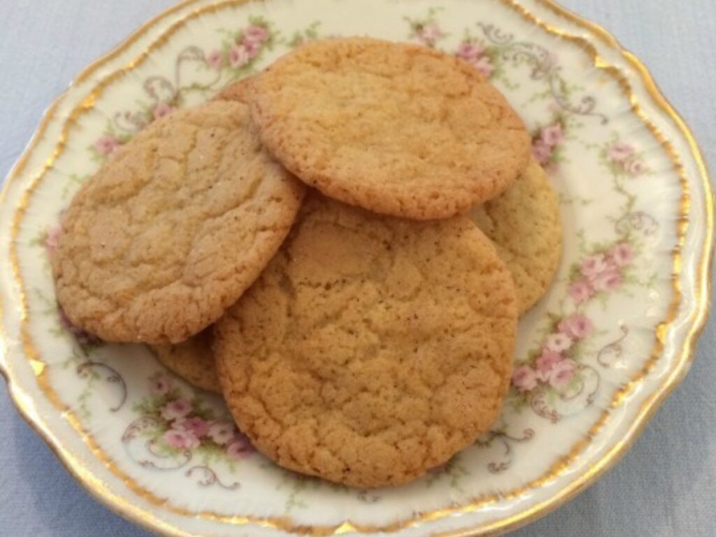 Speculaas Snickerdoodle Cookies served on a china plate