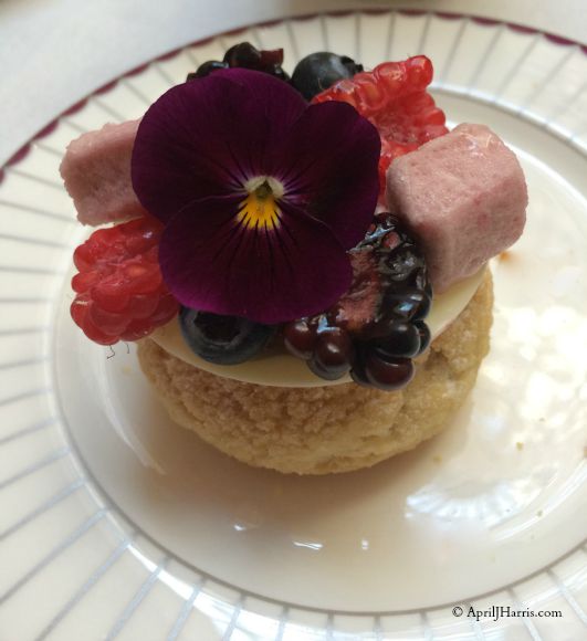 Places to Have Afternoon Tea in London on AprilJHarris.com