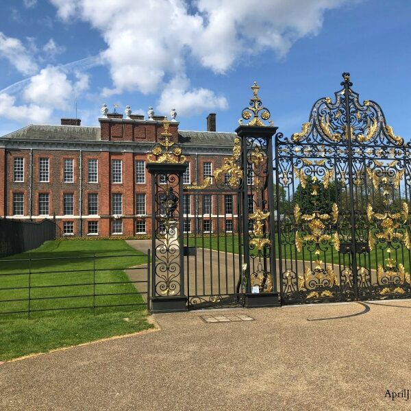 Visiting Kensington Palace - home of Royals past and present, and an amazing journey into the history of England