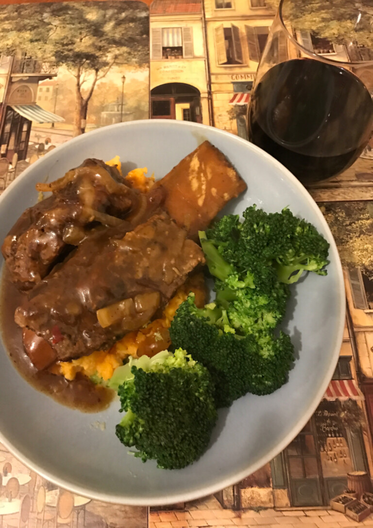 Sweet and Spicy Short Ribs served with broccoli