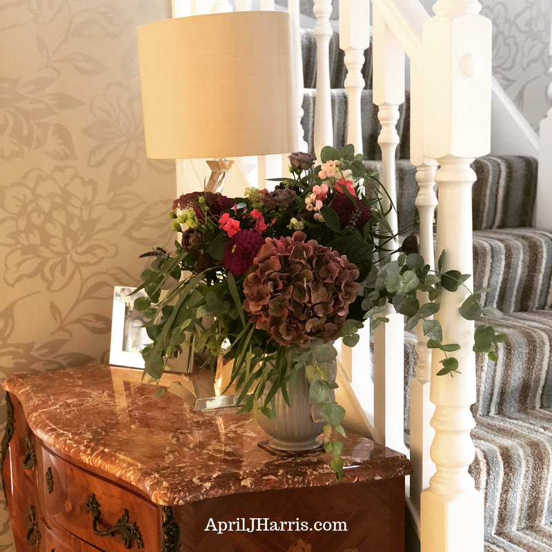 Don't miss these easy, inexpensive ways to freshen up your home for fall, brighten your surroundings and really get the most out of this lovely season! 