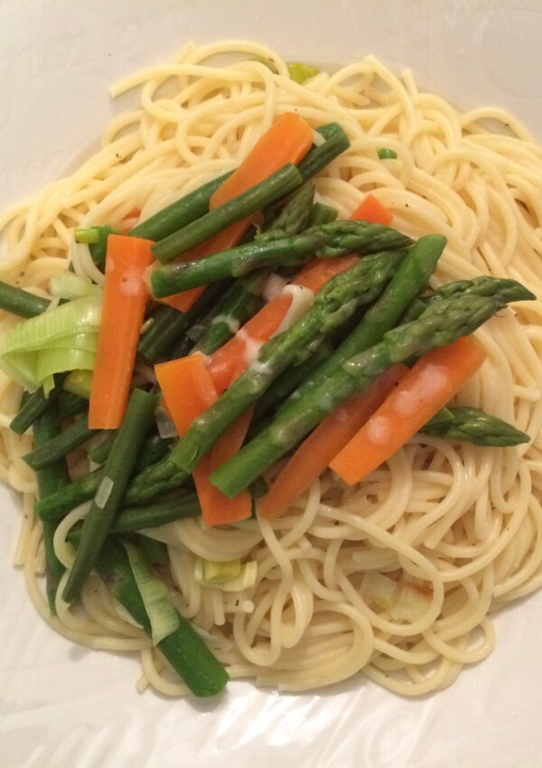 Spaghetti Primavera al Limone - spaghetti topped with spring vegetables
